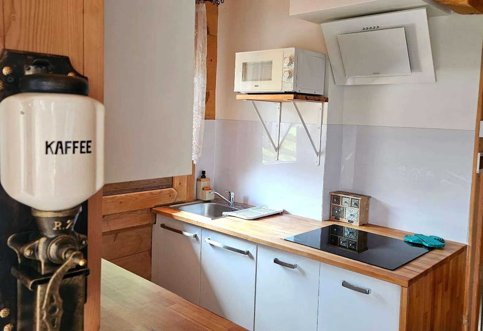 Goralska Chatka 3 Highland Cottage - Jacuzzi, Sauna, Split Ac, Private Parking, Mountains View Zakopane