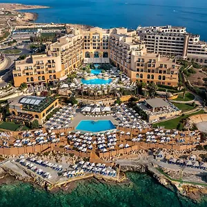 Corinthia St George's Bay 5*, San Ġiljan Málta